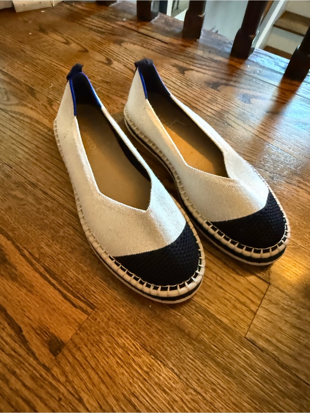 ROTHY’S Womens Two-Tone Canvas Espadrille Flats - White & Black